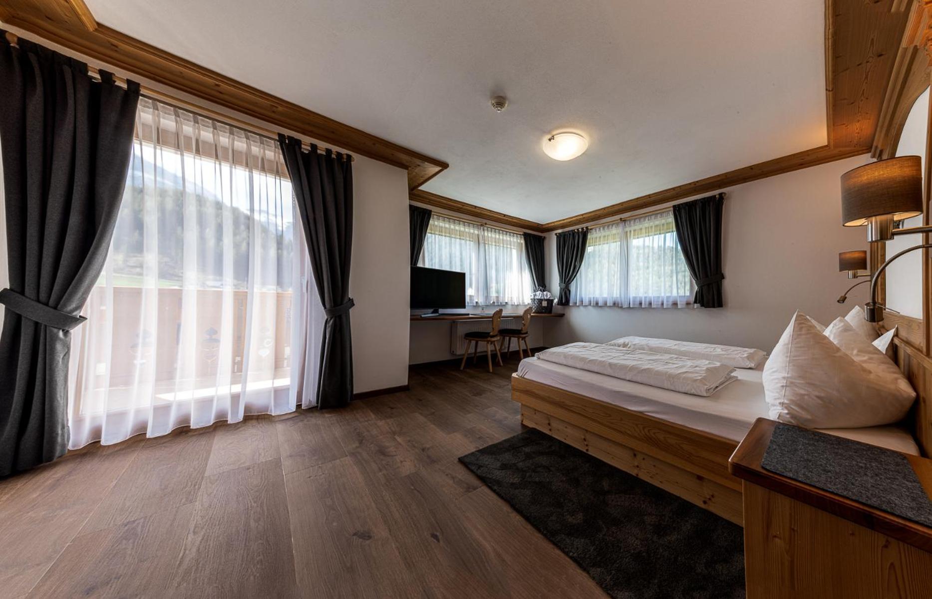 Garni Sunela B&B Wolkenstein in Gröden Exterior foto